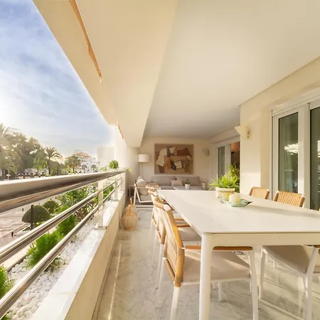 Banus - Playas Del Duque Luxury * Marbella