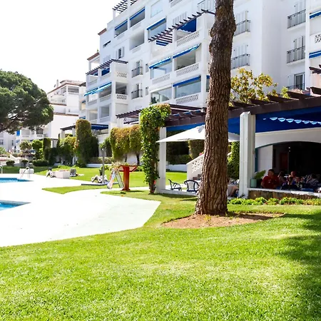 Banus - Banus - Playas Del Duque - Luxury 3br - 3ba - Heart Of Puerto Banus Direct Access - Steps To Marina & El Corte Ing Luxury Shopping - Large Outdoor Terrace - 35,000 M2 Gardens - 3 Pools - 2 Onsite Restaurants- Ideal Famil *