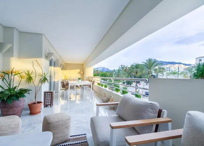 Banus - Playas Del Duque Luxury *